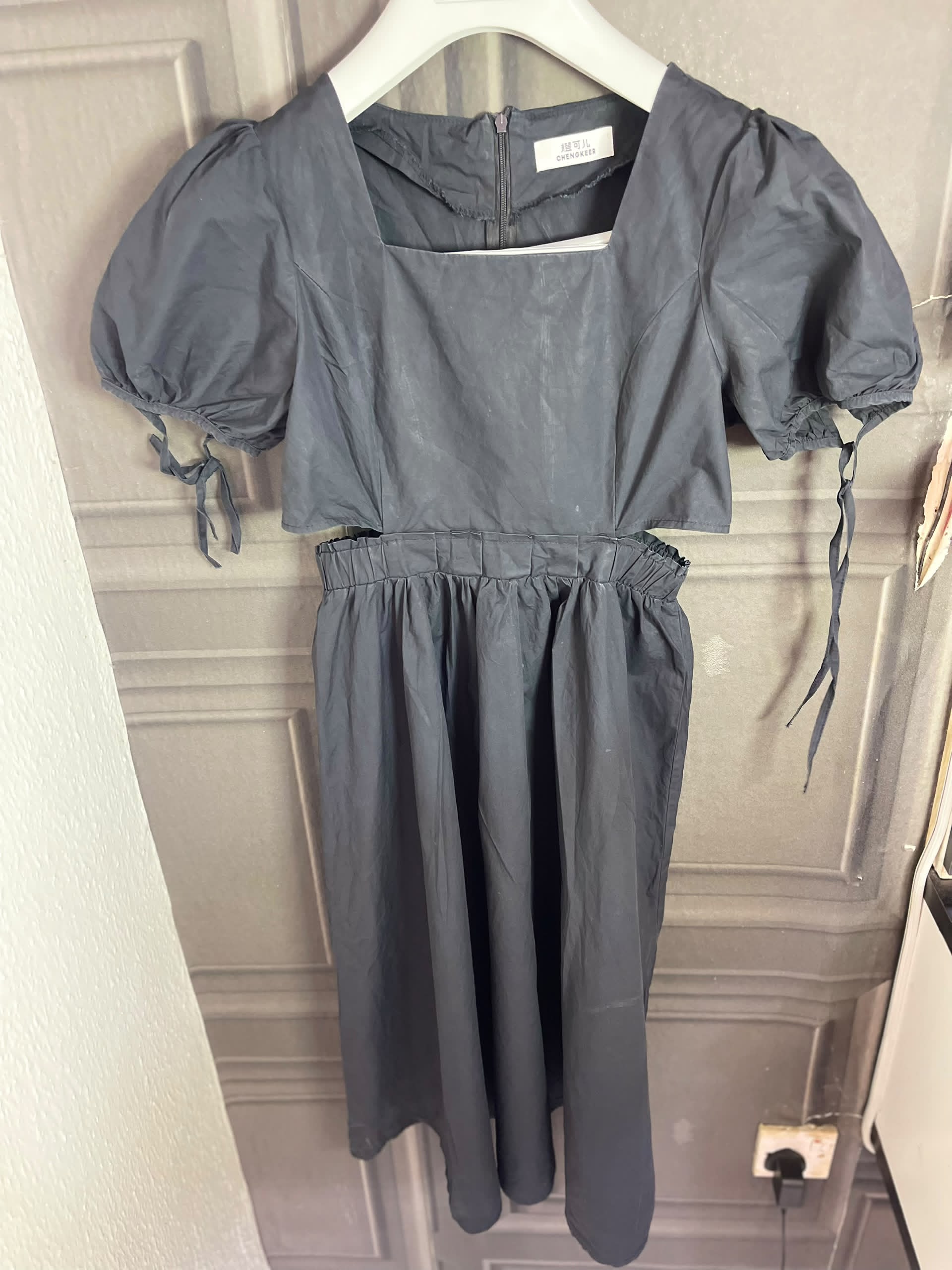 Black Cut-Out Puff Sleeve Dress 2